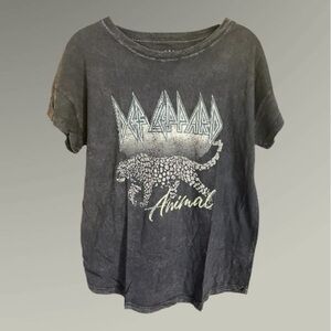 Vintage Canvas Def Leppard Graphic Mineral Wash Black Tee